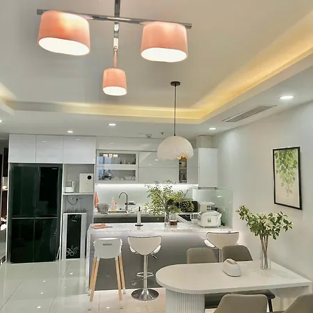 Westlake Homestay Hanoi - D'Le Roi Soleil Exterior photo